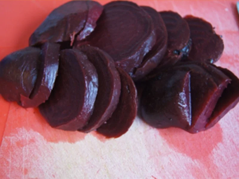 Rezept: Wachteleier mit Champignons, Rote Bete Salat und Jasmin Reis Bild Nr. 6 Wachteleier mit Champignons, Rote Bete Salat und Jasmin Reis - Rezept - Bild Nr. 6