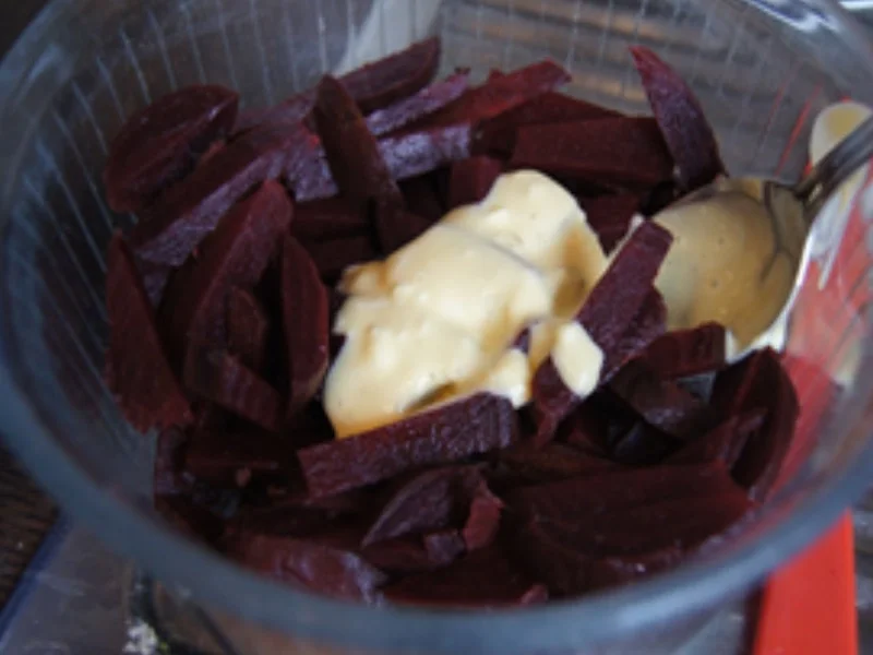 Rezept: Wachteleier mit Champignons, Rote Bete Salat und Jasmin Reis Bild Nr. 7 Wachteleier mit Champignons, Rote Bete Salat und Jasmin Reis - Rezept - Bild Nr. 7