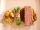 Zwiebelrostbraten mit Röstkartoffeln und grünen Bohnen - Rezept