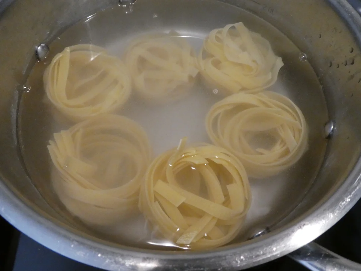 Spargel-Rucola-Tagliatelle - Rezept - Bild Nr. 13908