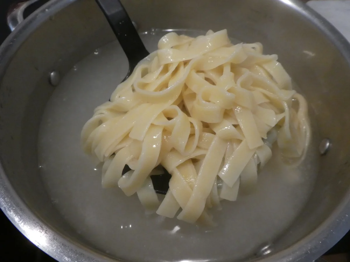 Spargel-Rucola-Tagliatelle - Rezept - Bild Nr. 13917