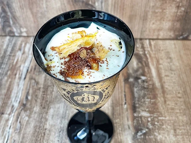 Rezept: Pompööse Friesencreme (Harald Glööckler) Bild Nr. 2 Pompööse Friesencreme (Harald Glööckler) - Rezept - Bild Nr. 2