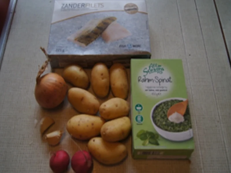 Rahmspinat mit Zanderfilet und Pellkartoffel-Drillingen - Rezept - Bild Nr. 3