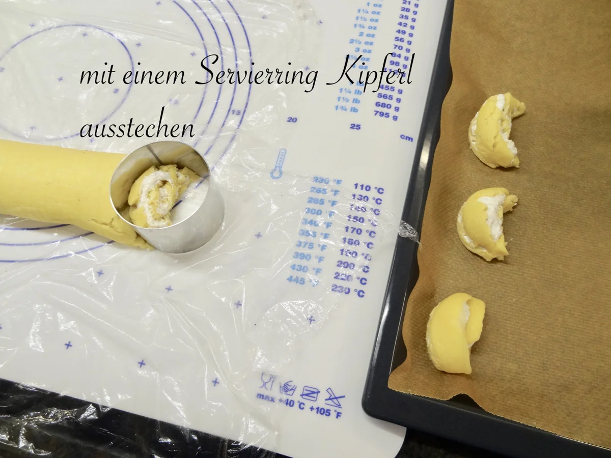 Rezept: Burgenländer Mandelkipferl Bild Nr. 13943 Burgenländer Mandelkipferl - Rezept - Bild Nr. 13943