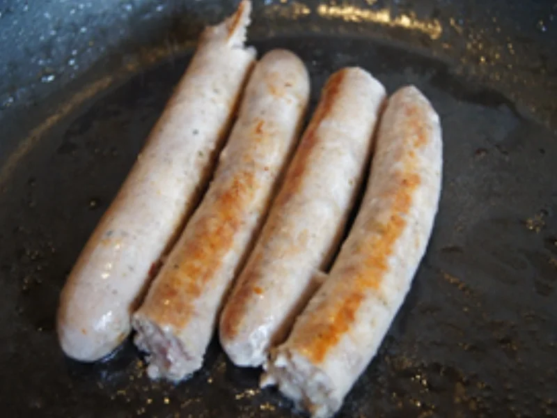 Rezept: Fränkische Bratwurst mit Möhrenblüten-Kohlrabi-Gemüse Bild Nr. 19 Fränkische Bratwurst mit Möhrenblüten-Kohlrabi-Gemüse - Rezept - Bild Nr. 19