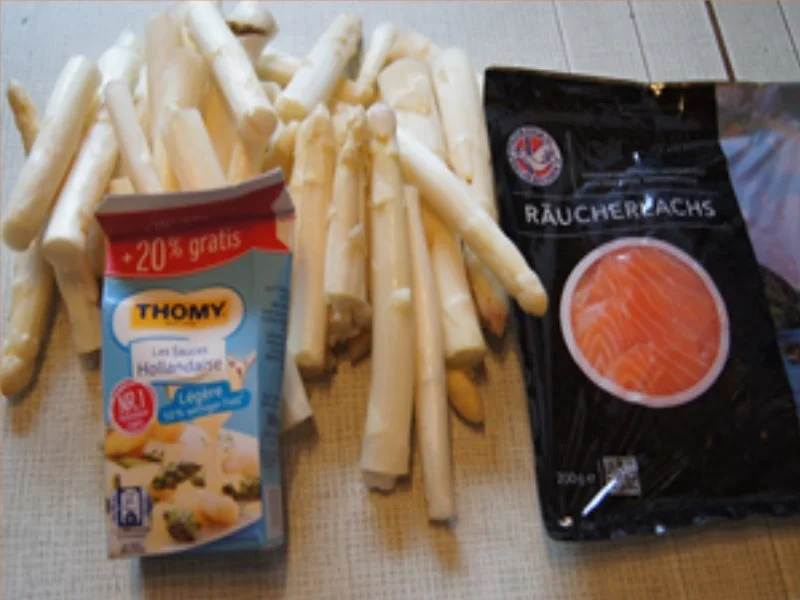 Bruchspargel mit Sauce Hollandaise legere und Räucherlachs - Rezept - Bild Nr. 3