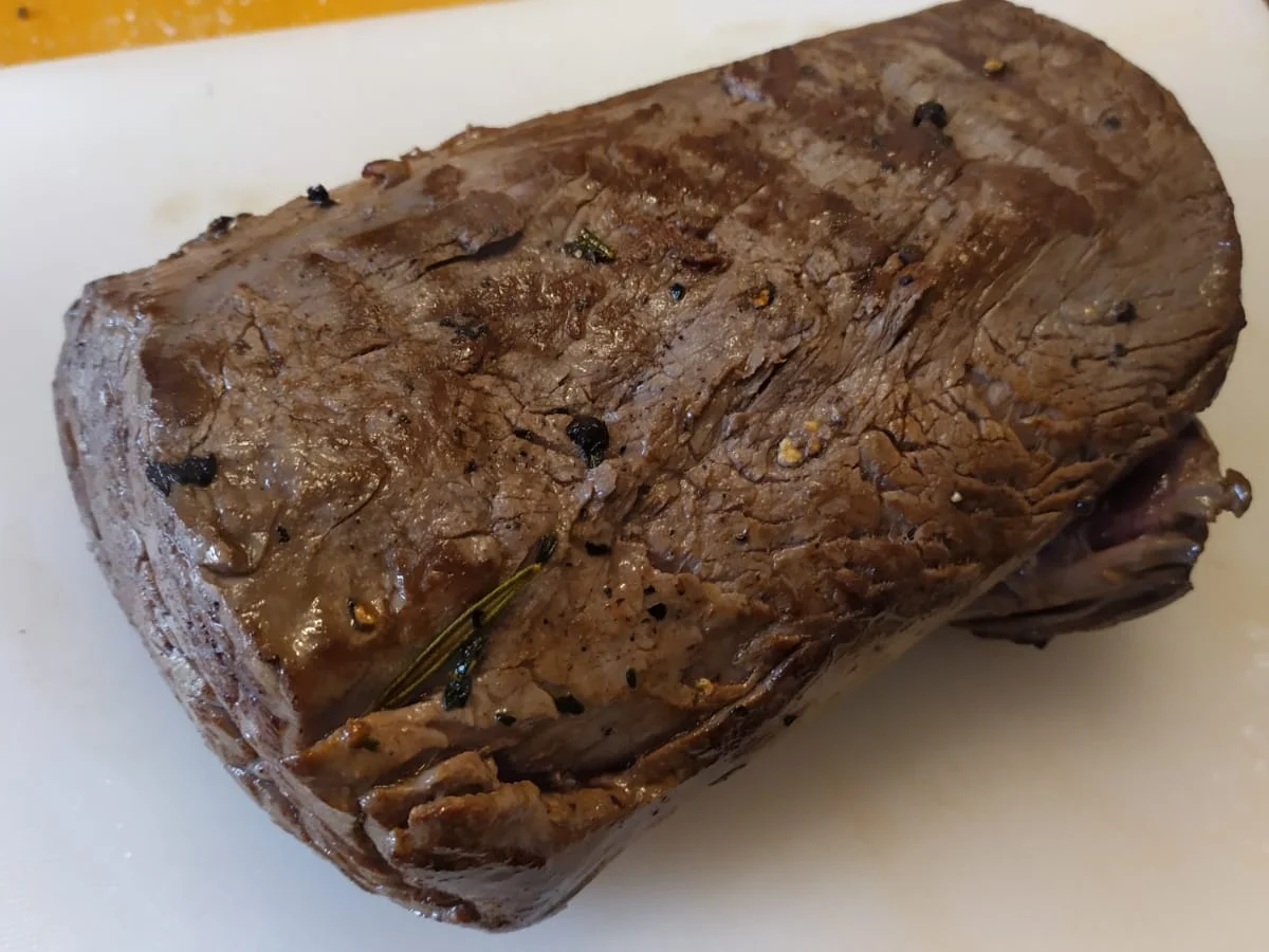 Filet Wellington mit grünem Spargel und Sauce Hollandaise - Rezept - Bild Nr. 13922