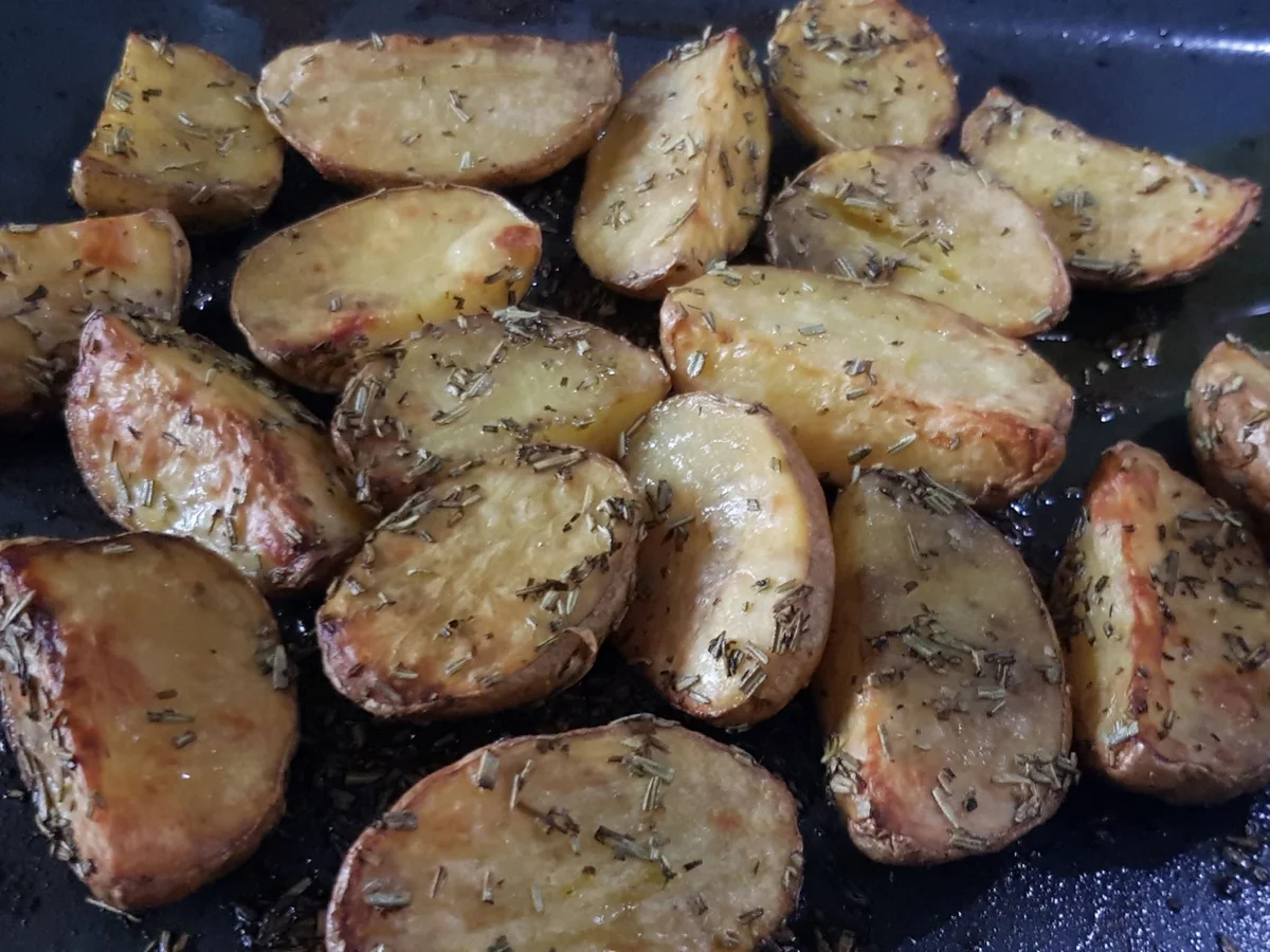 Parmesan-Hühnerschenkel in Tomaten-Rahmsoße - Rezept - Bild Nr. 13945