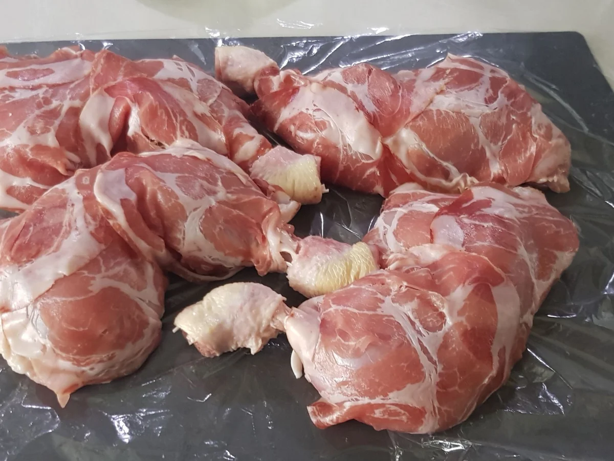 Parmesan-Hühnerschenkel in Tomaten-Rahmsoße - Rezept - Bild Nr. 13941