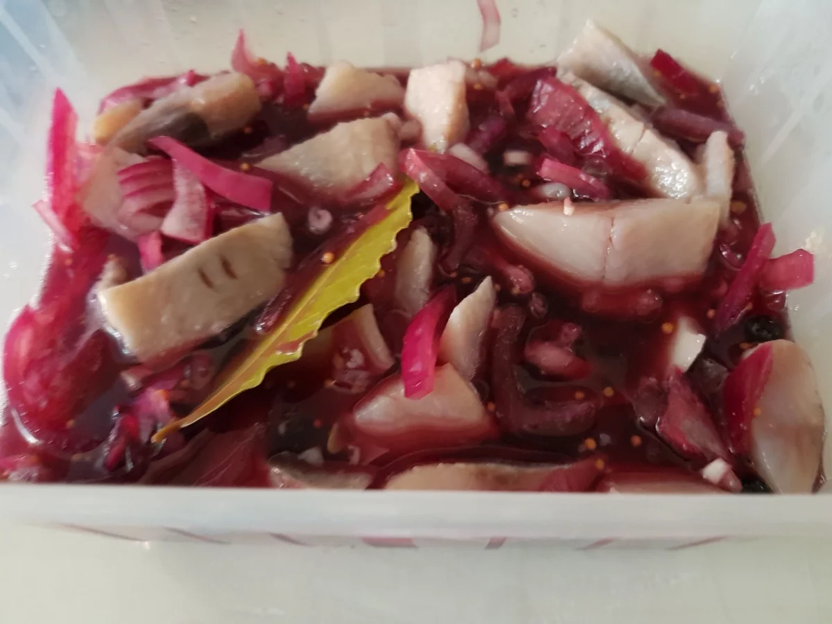 Matjes "nordische Art" mit Pellkartoffeln und Quark-Dip - Rezept - Bild Nr. 13946