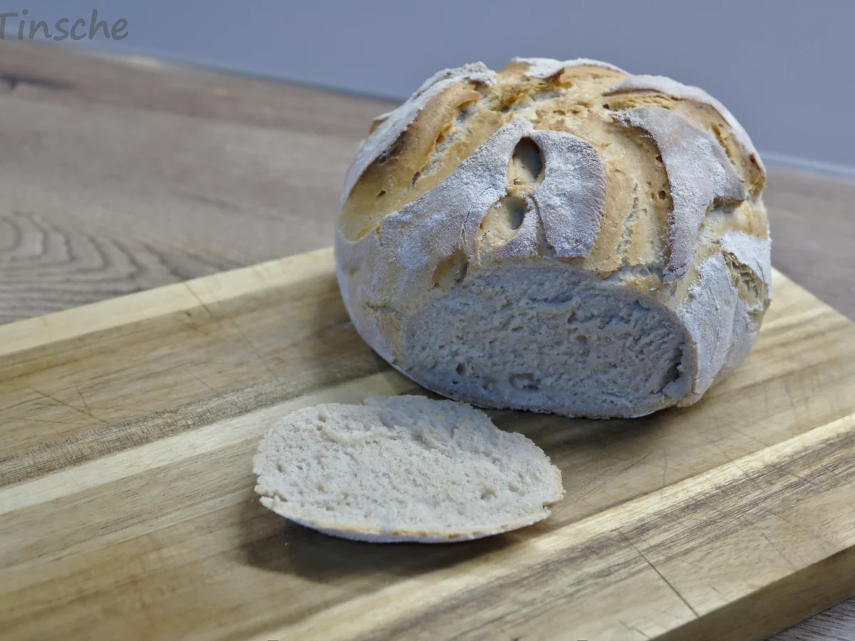 Kleines Bauernbrot aus dem Bräter - Rezept - Bild Nr. 13949