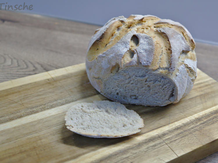 Kleines Bauernbrot aus dem Bräter - einfach - von sTinsche