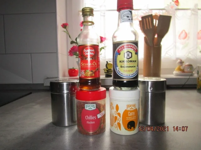 Rezept: Shrimps mit Chinakohl-Paprika-Gemüse Bild Nr. 13944 Shrimps mit Chinakohl-Paprika-Gemüse - Rezept - Bild Nr. 13944