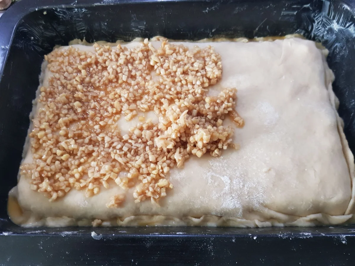 Apfel-Schnitten mit Mandelkrokant-Haube - Rezept - Bild Nr. 13951