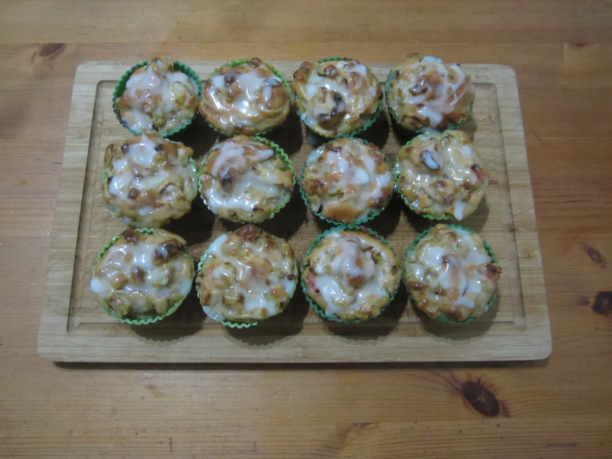 Rezept: Rhabarber-Zitronen-Muffins Bild Nr. 13947 Rhabarber-Zitronen-Muffins - Rezept - Bild Nr. 13947