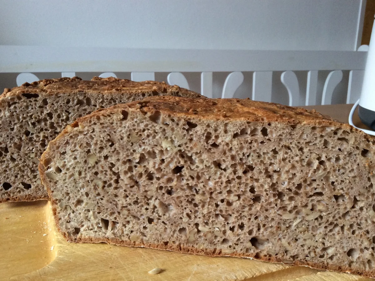 Rezept: Dinkel-Walnussbrot im Topf gebacken Bild Nr. 13961 Dinkel-Walnussbrot im Topf gebacken - Rezept - Bild Nr. 13961