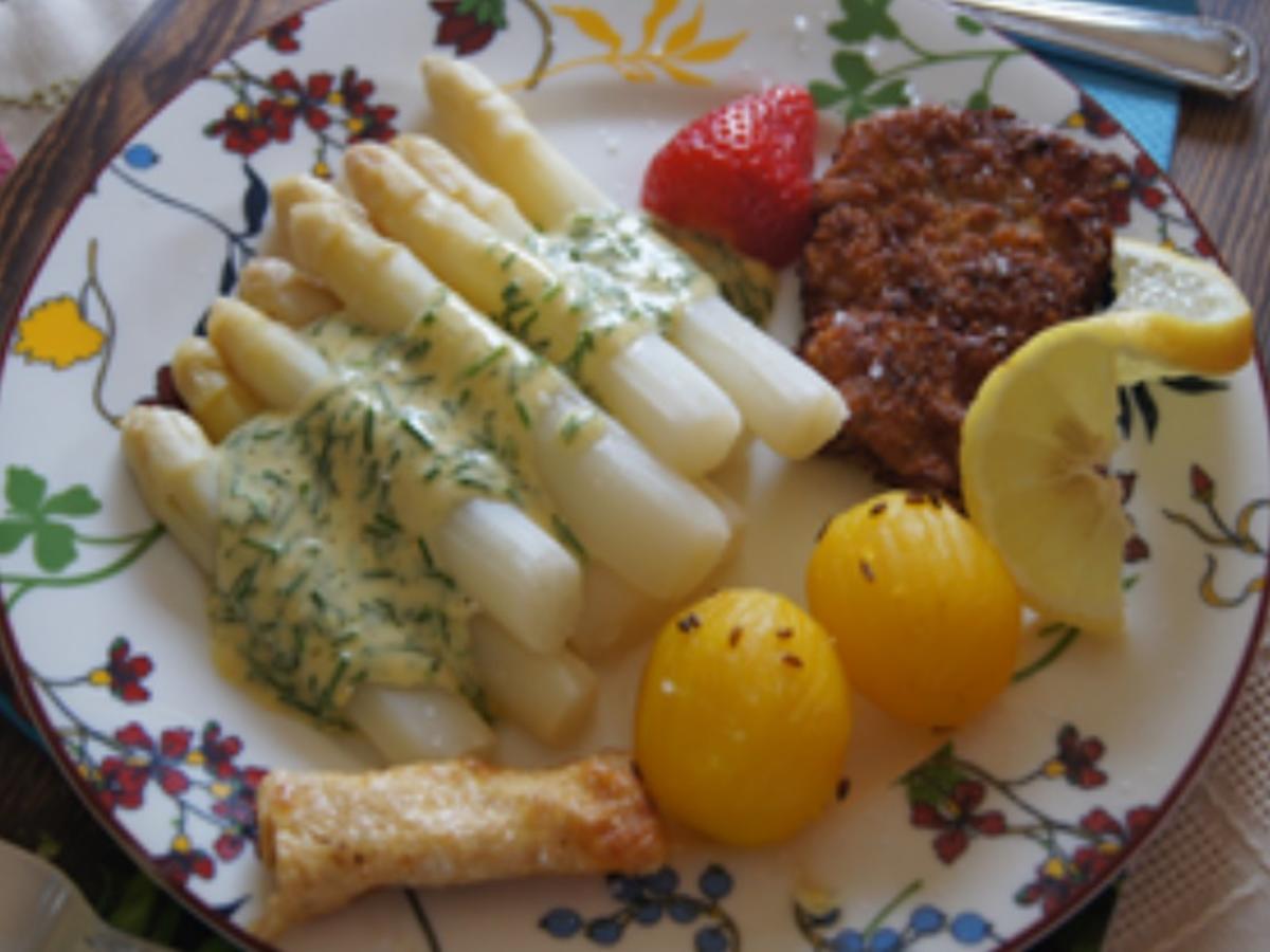 Spargelspitzen mit Sauce Hollandaise legere, Knusper-Kalbsschnitzel und Baby-Kartoffeln - Rezept - Bild Nr. 13960