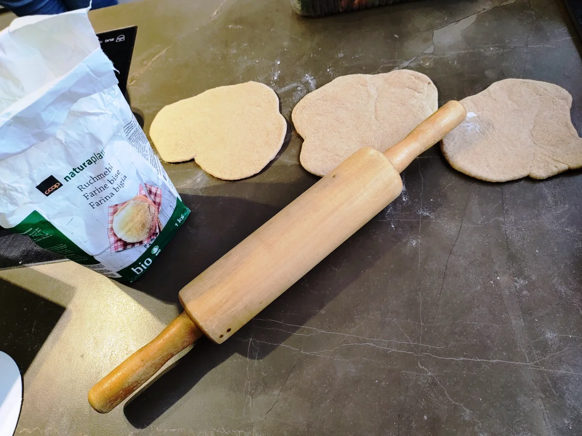 Hummus mit Fladenbrot und Gemüsesticks - Rezept - Bild Nr. 31