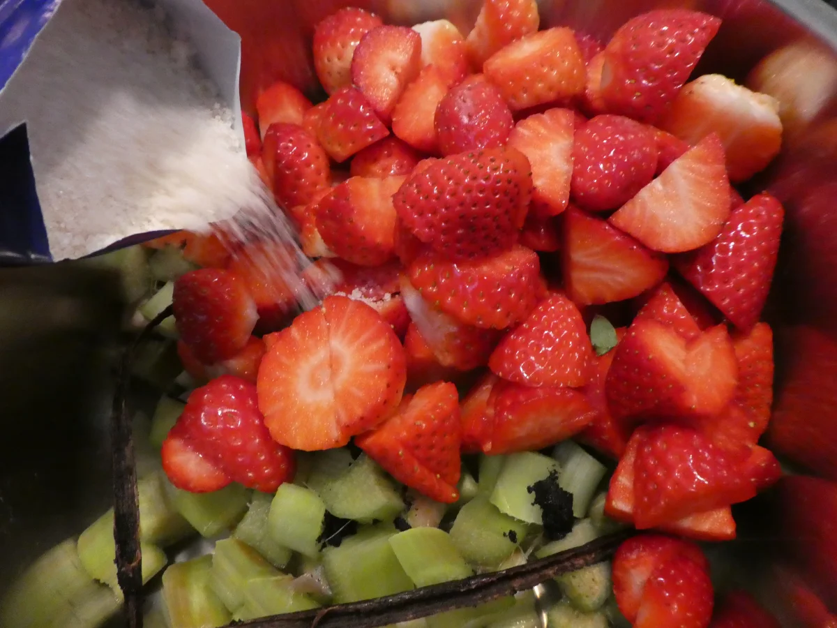 Rharbarber-Erdbeer-Marmelade - Rezept - Bild Nr. 13973