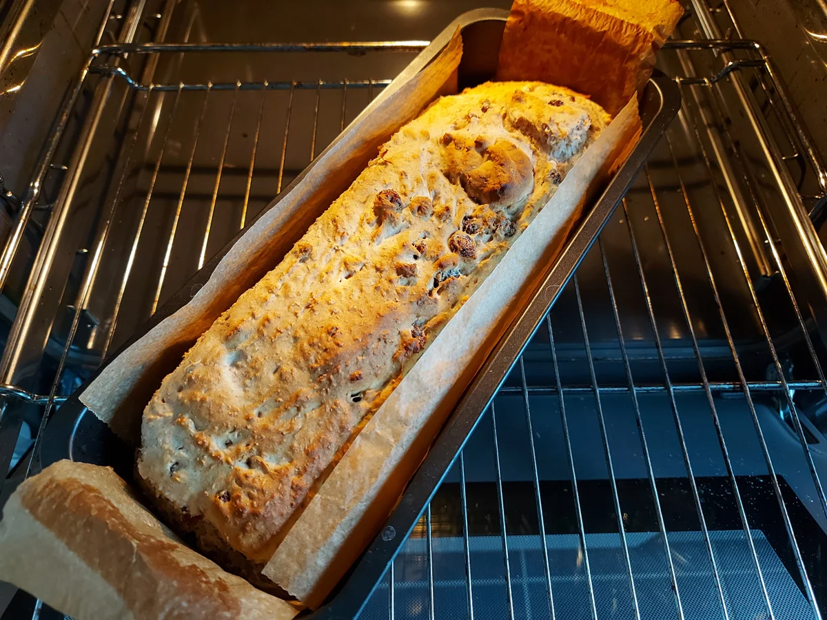 Rezept: Buttermilchbrot mit Rosinen Bild Nr. 13970 Buttermilchbrot mit Rosinen - Rezept - Bild Nr. 13970