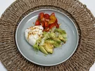 Burrata auf einem Bouquet aus Salat, Avocado und Cocktailtomaten - Rezept - Bild Nr. 2
