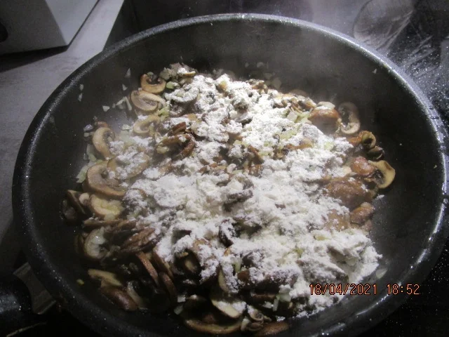 Geschnetzeltes nach Zür'cher Art - Rezept - Bild Nr. 13981