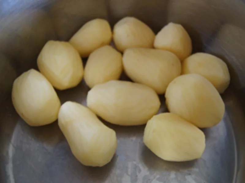 Grüner Spargel mit Zitronensauce, Lachsfilet mit Krabben und Drillingen - Rezept - Bild Nr. 13990