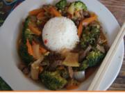Rindfleisch mit Brokkoli und Jasmin-Reis - Rezept - Bild Nr. 13998