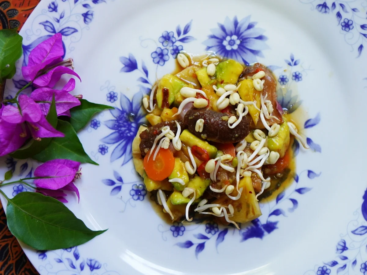 Exotisch-würziger Avocado- Ananassalat mit Pilzen - Rezept - Bild Nr. 13987