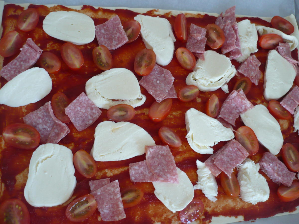 Blätterteig - Pizza - Rezept - Bild Nr. 5