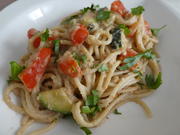 Spaghetti mit Gemüse-Cashew-Erdnuss-Rahmsauce - Rezept - Bild Nr. 13987