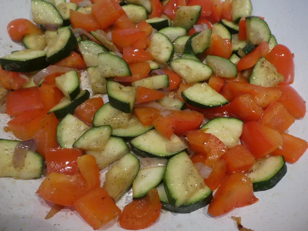 Rezept: Spaghetti mit Gemüse-Cashew-Erdnuss-Rahmsauce Bild Nr. 13993 Spaghetti mit Gemüse-Cashew-Erdnuss-Rahmsauce - Rezept - Bild Nr. 13993