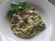 Bärlauch-Tagliatelle mit Käsesoße und Salsiccia - Rezept - Bild Nr. 14015