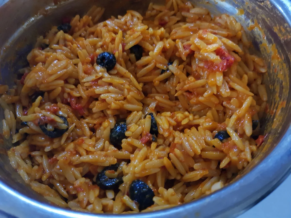 Lamm-Rouladen, scharfe Kritharaki, Bohnensalat und Feta-Creme - Rezept - Bild Nr. 14018