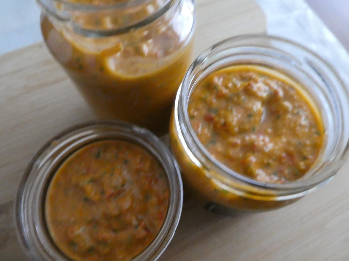 Nudeln mit Tomaten-Chili-Pesto - Rezept - Bild Nr. 14051