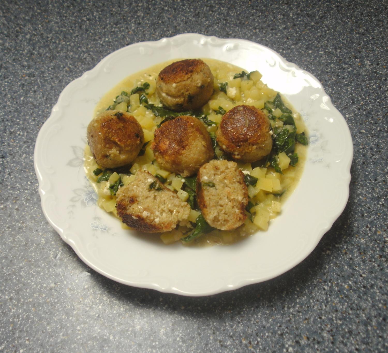 Grünkernbällchen auf Kartoffel-Spinat-Risotto - Rezept - kochbar.de