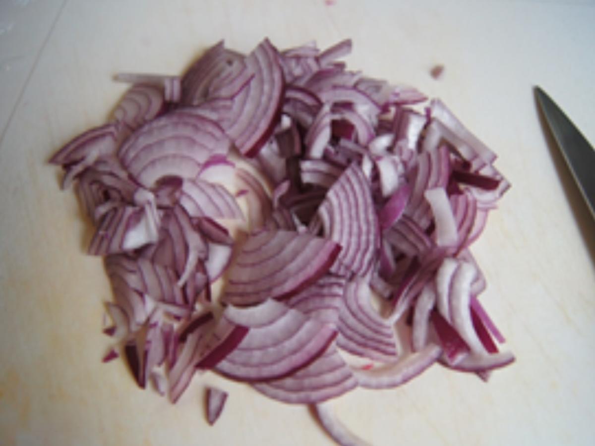 Kohlrabi-Radieschen-Kartoffel-Salat mit Nürnberger Rostbratwürstchen - Rezept - Bild Nr. 9