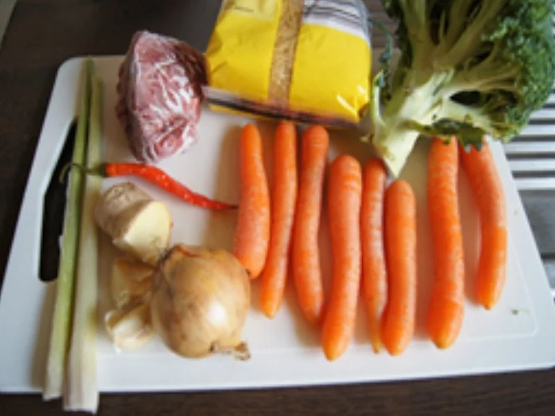 Asiatische Rindfleisch-Nudel-Suppe - Rezept - Bild Nr. 3