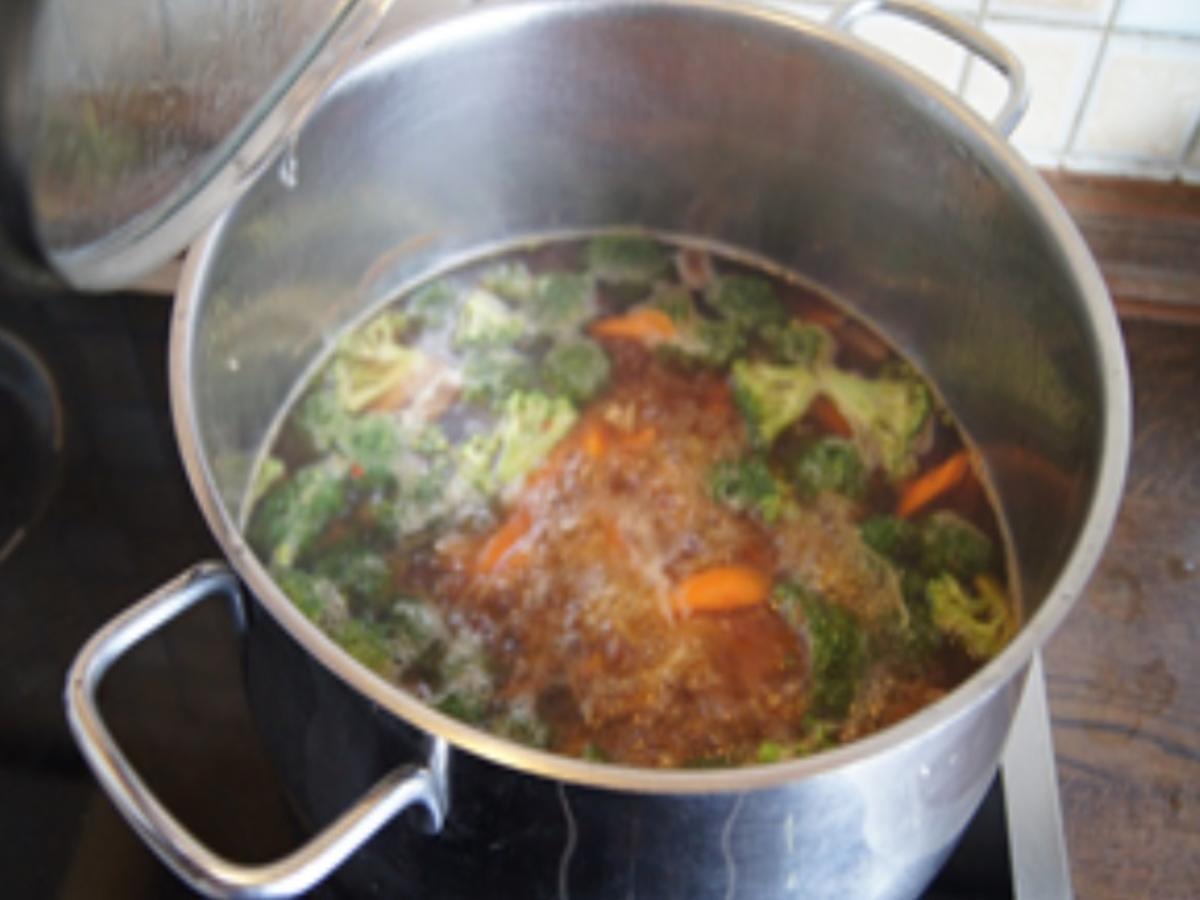 Asiatische Rindfleisch Nudel Suppe - einfach - von MausVoh