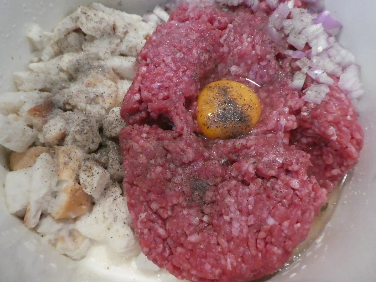 Königsberger Klopse mit Kartoffelstampf und Kohlrabi-Erbsen-Gemüse - Rezept - Bild Nr. 14049