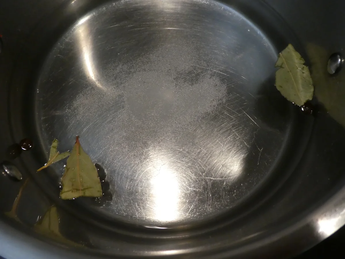 Königsberger Klopse mit Kartoffelstampf und Kohlrabi-Erbsen-Gemüse - Rezept - Bild Nr. 14050