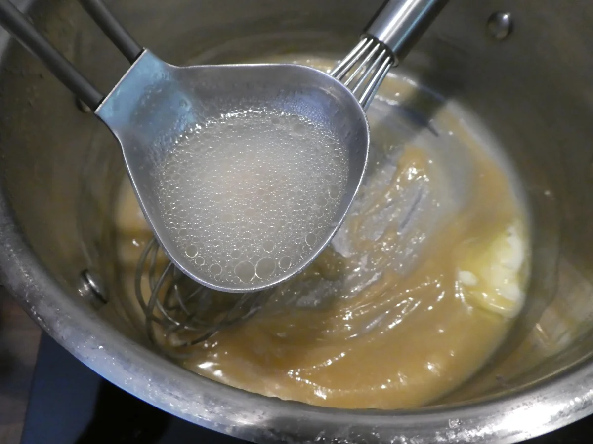 Königsberger Klopse mit Kartoffelstampf und Kohlrabi-Erbsen-Gemüse - Rezept - Bild Nr. 14055