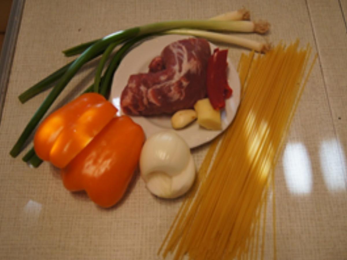 Spaghetti mit Asia-Geschnetzeltem - Rezept - Bild Nr. 3