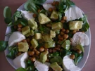 Feldsalat mit scharfer Avocado und gerösteten Kichererbsen - Rezept - Bild Nr. 14075