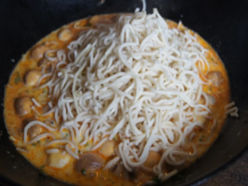 Rezept: Singapur Laksa mit Garnelen und Mie-Nudeln Bild Nr. 14089 Singapur Laksa mit Garnelen und Mie-Nudeln - Rezept - Bild Nr. 14089