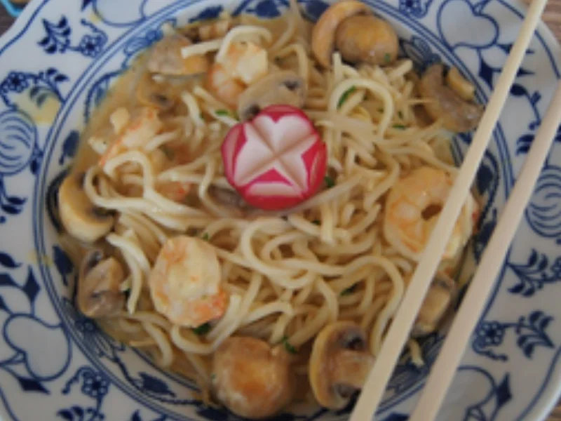 Rezept: Singapur Laksa mit Garnelen und Mie-Nudeln Bild Nr. 14092 Singapur Laksa mit Garnelen und Mie-Nudeln - Rezept - Bild Nr. 14092