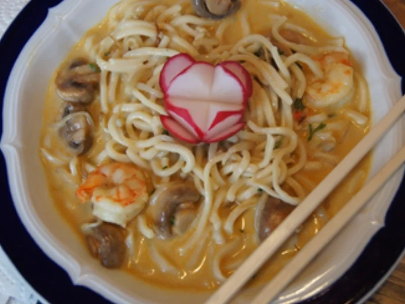 Rezept: Singapur Laksa mit Garnelen und Mie-Nudeln Bild Nr. 14094 Singapur Laksa mit Garnelen und Mie-Nudeln - Rezept - Bild Nr. 14094