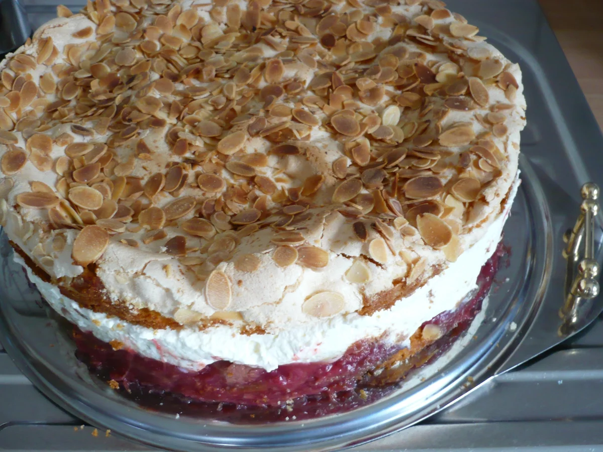 Rhabarber - Baiser - Torte - Rezept - Bild Nr. 14104