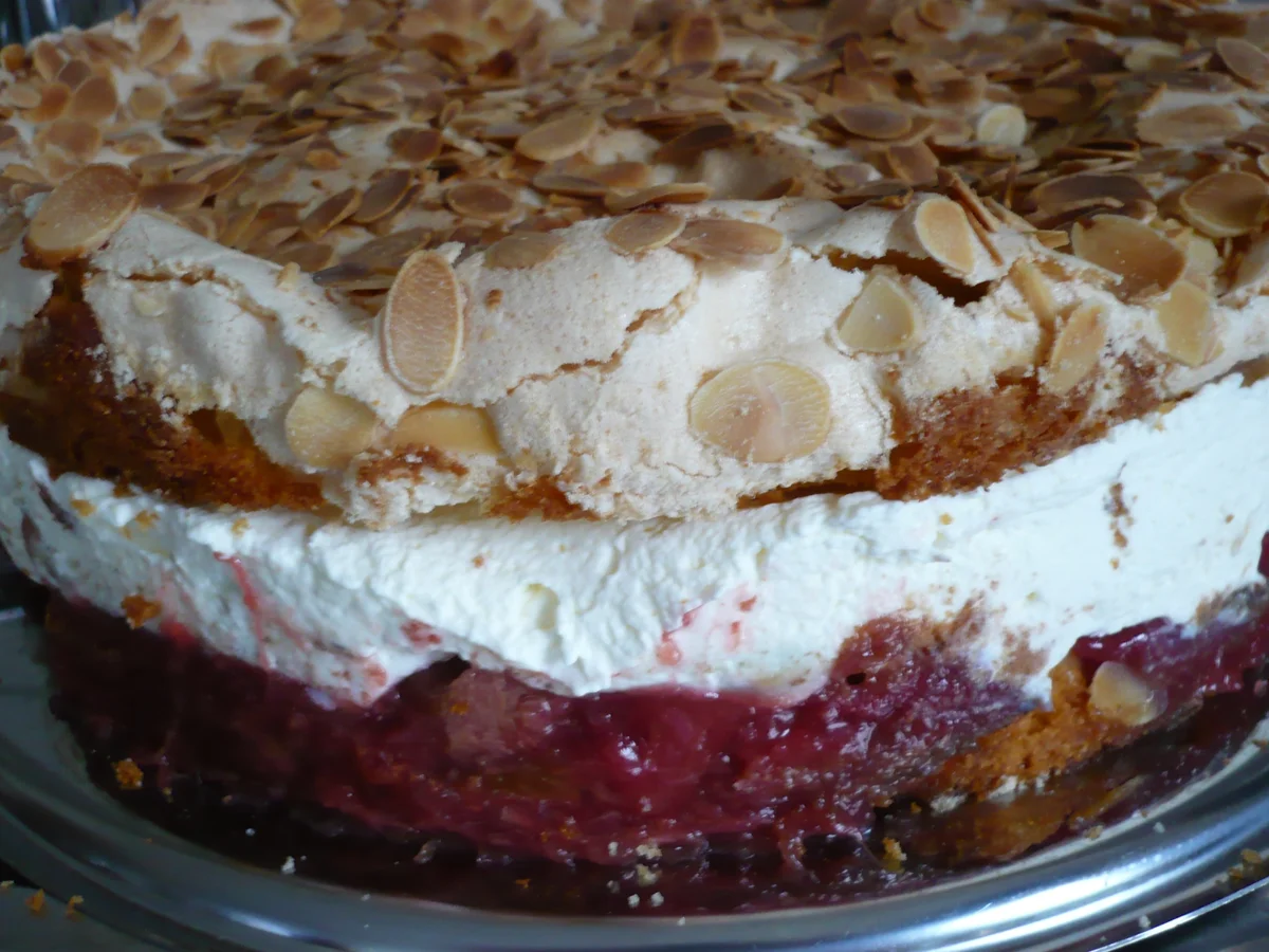 Rhabarber - Baiser - Torte - Rezept - Bild Nr. 14113