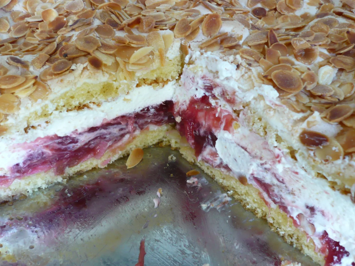 Rhabarber - Baiser - Torte - Rezept - Bild Nr. 14114